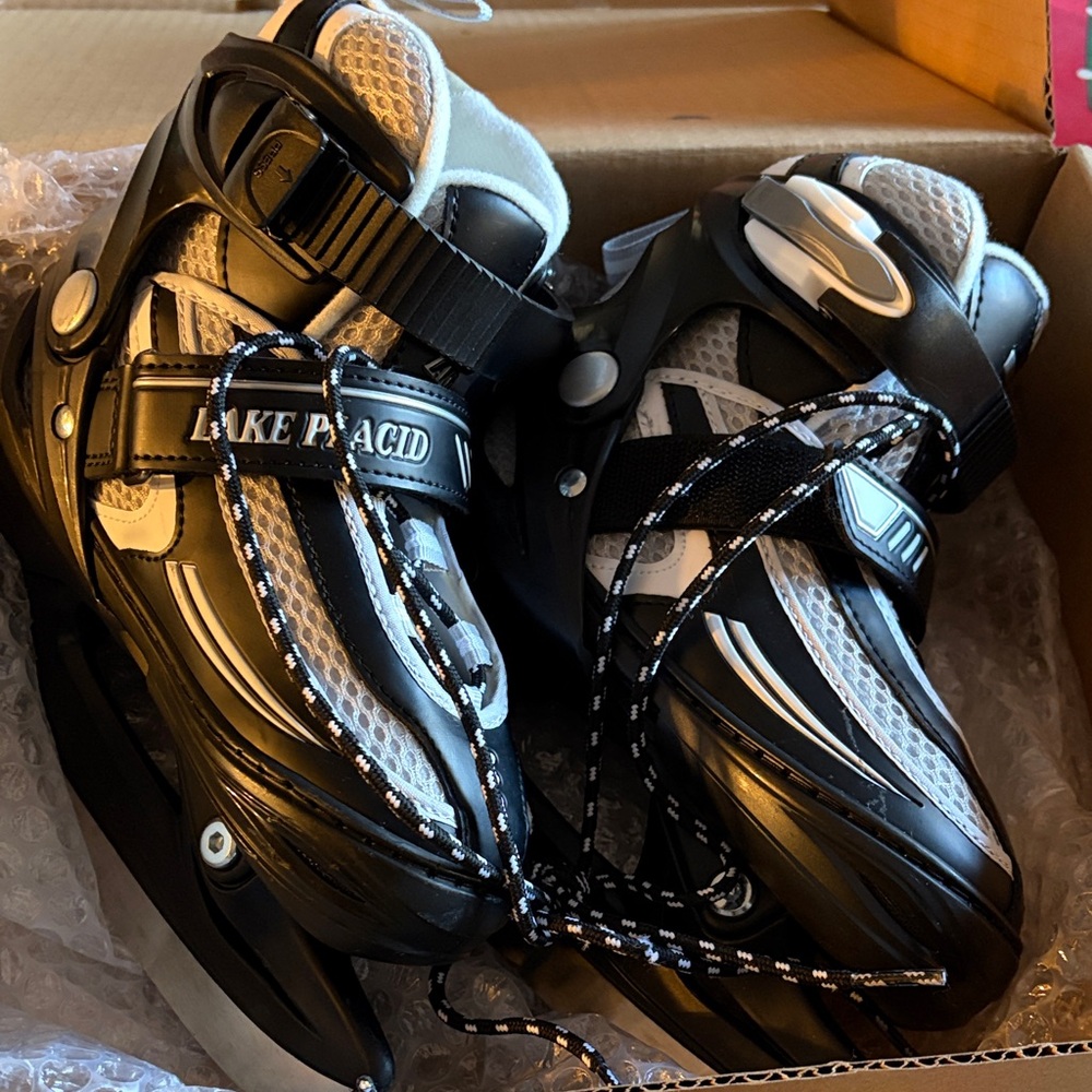 Lake Placid Black and Gray Ice Skates (youth 10-13)